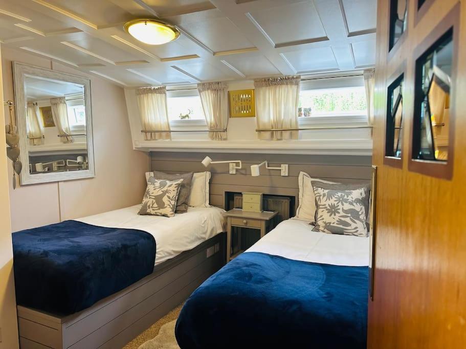 Unique Houseboat Experience I Central City Break Йорк Экстерьер фото